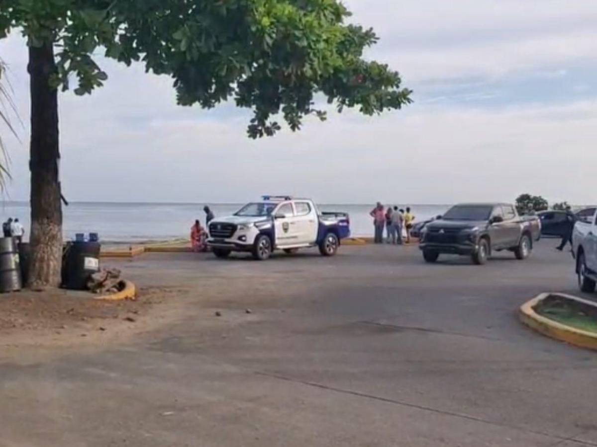 Dos sillas frente al mar: las imágenes del lugar donde fue atacada a balazos Kimberly Murillo