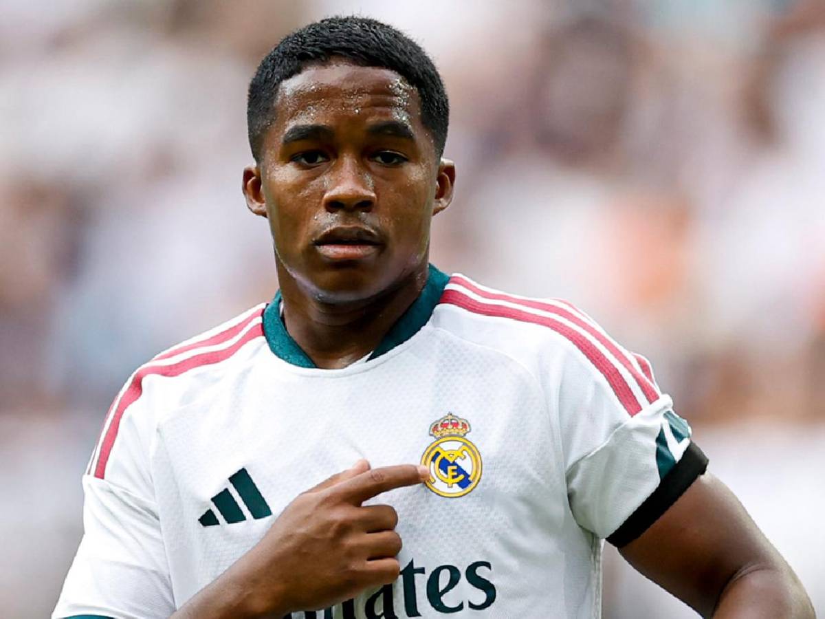 Real Madrid anuncia salida, reunión con Vinicius y Vozinha firma con nuevo club