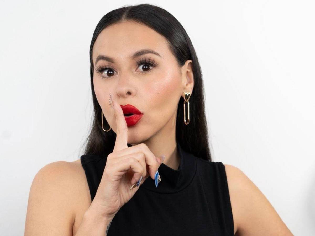 Lipstickfables lanza dardo a Supremo: “Busca terapia”