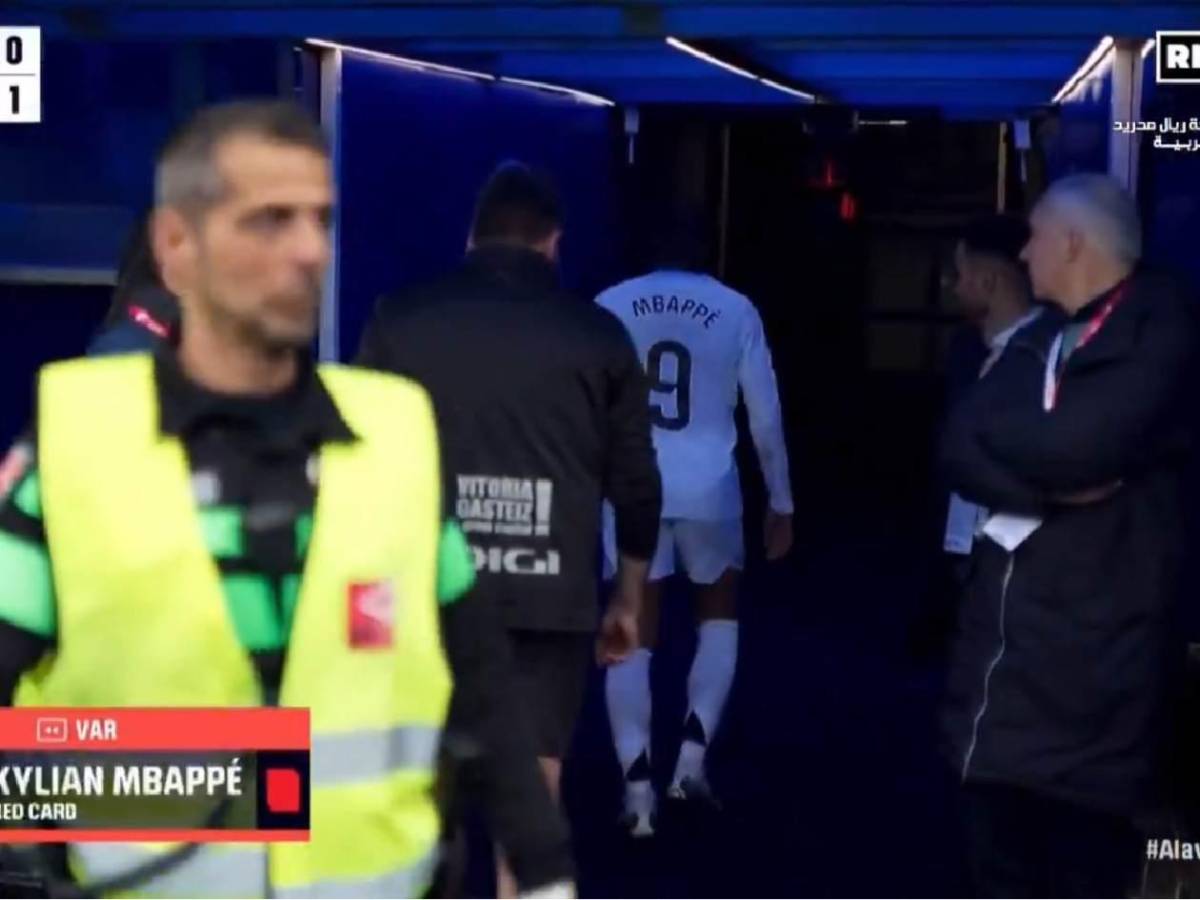 La terrible entrada de Mbappé a rival, gritos a Asencio y queja de Vinicius