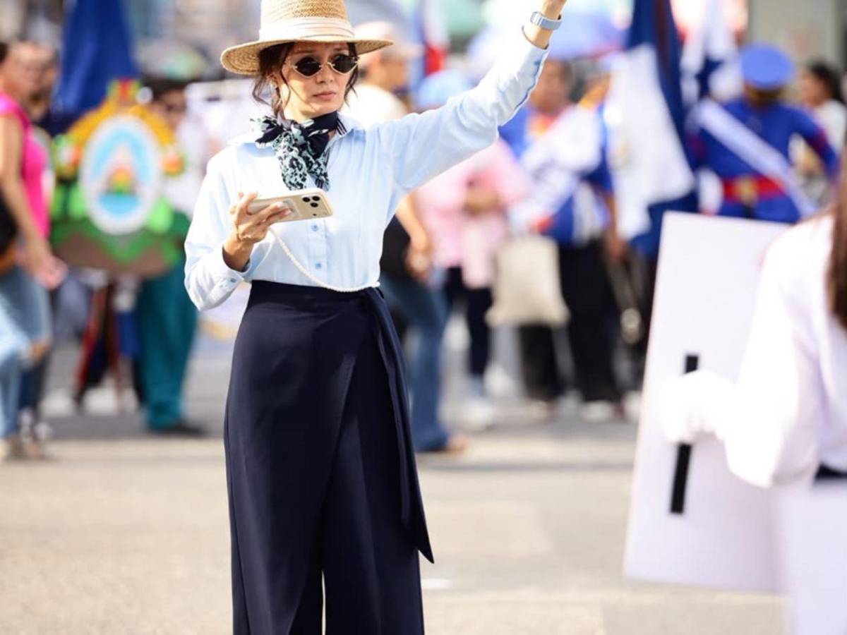 Vocación y elegancia: los docentes también brillaron en las fiestas patrias
