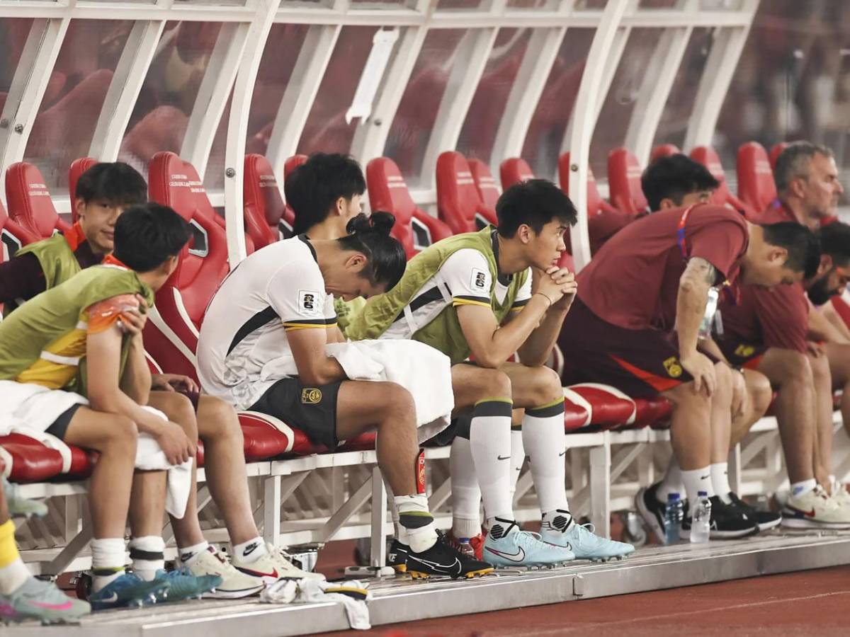 Queda fuera del Mundial 2026 y explotan: Cambien a todos los jugadores y al técnico