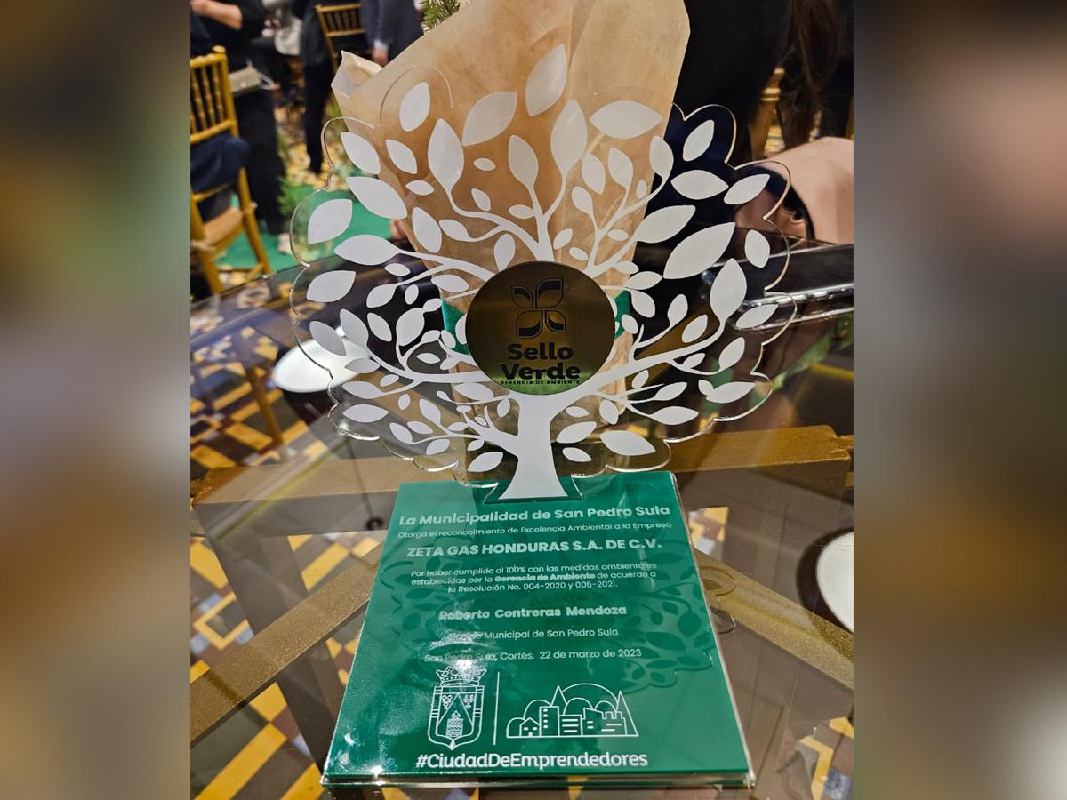 Premio Sello Verde entregado a Zeta Gas Honduras el miércoles 22 de marzo.