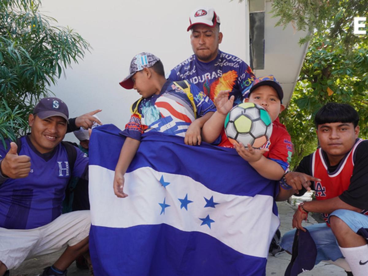 Crónica: Hondureños cruzan México pensando en el Mundial