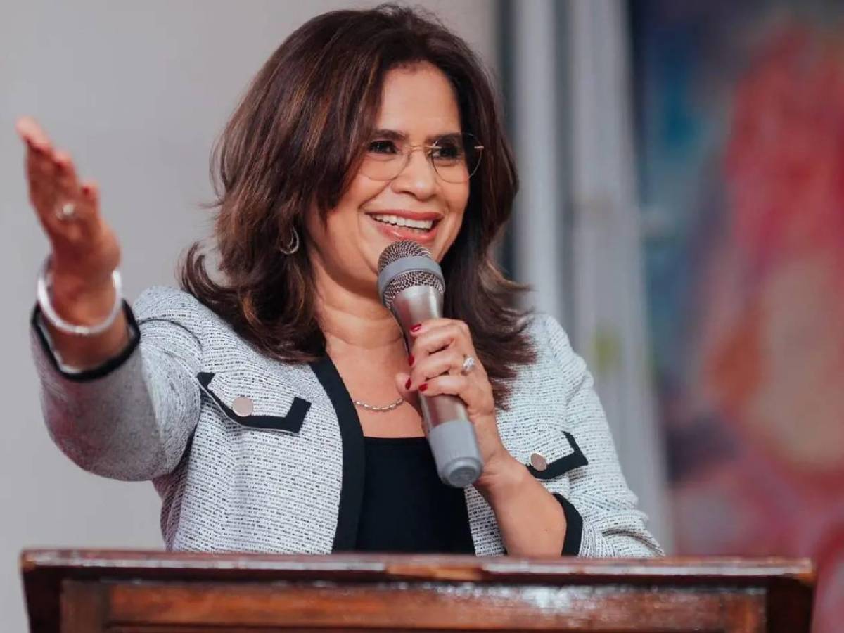 Rixi hace confesión sobre madre de Dereck Moncada y deja mensaje