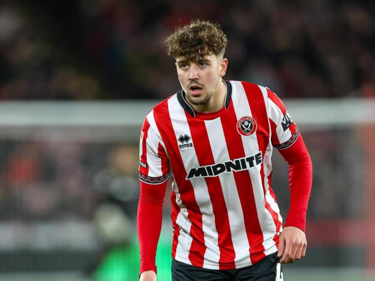 Futbolista anuncia que va a ser padre... ¡y la madre es la hija de su entrenador!