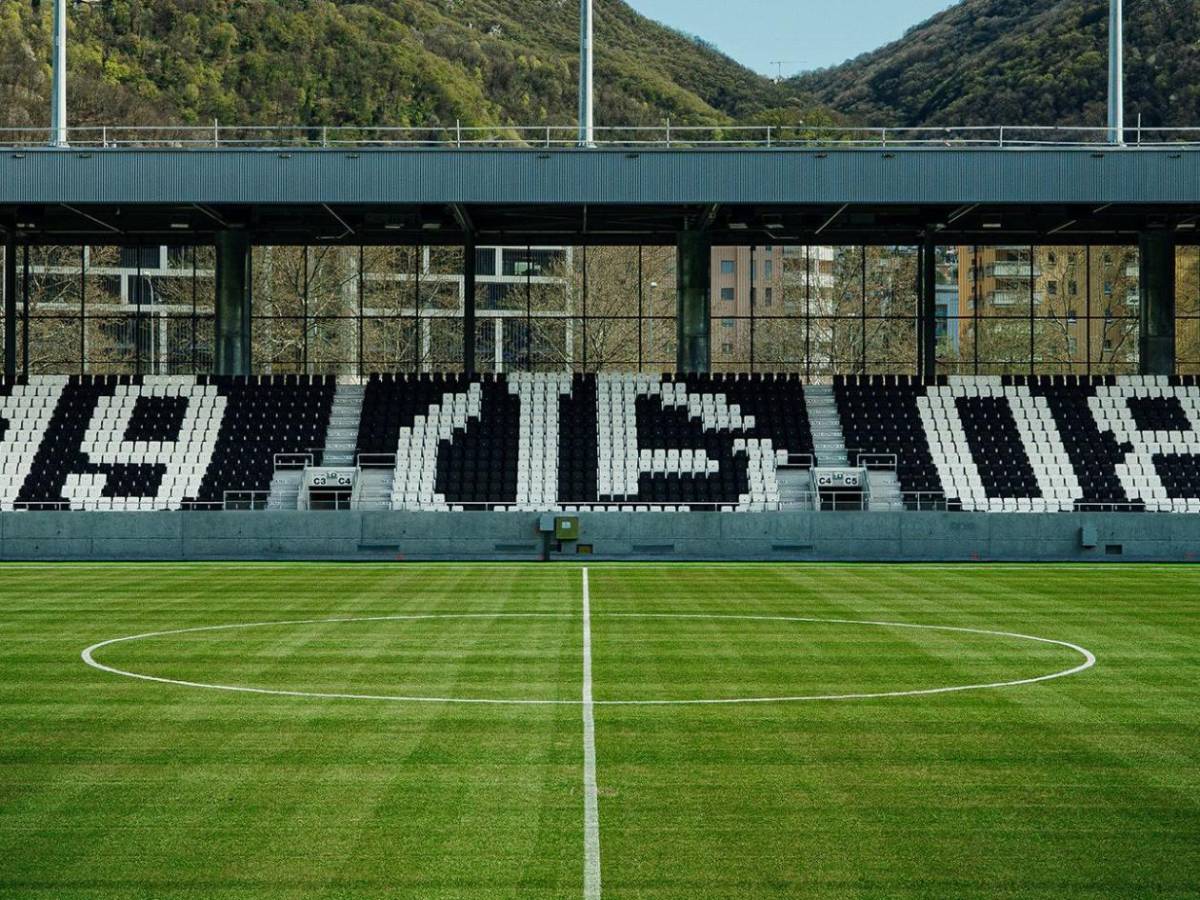 Histórico: Así es el equipo europeo que sorpresivamente compró a Dereck Moncada