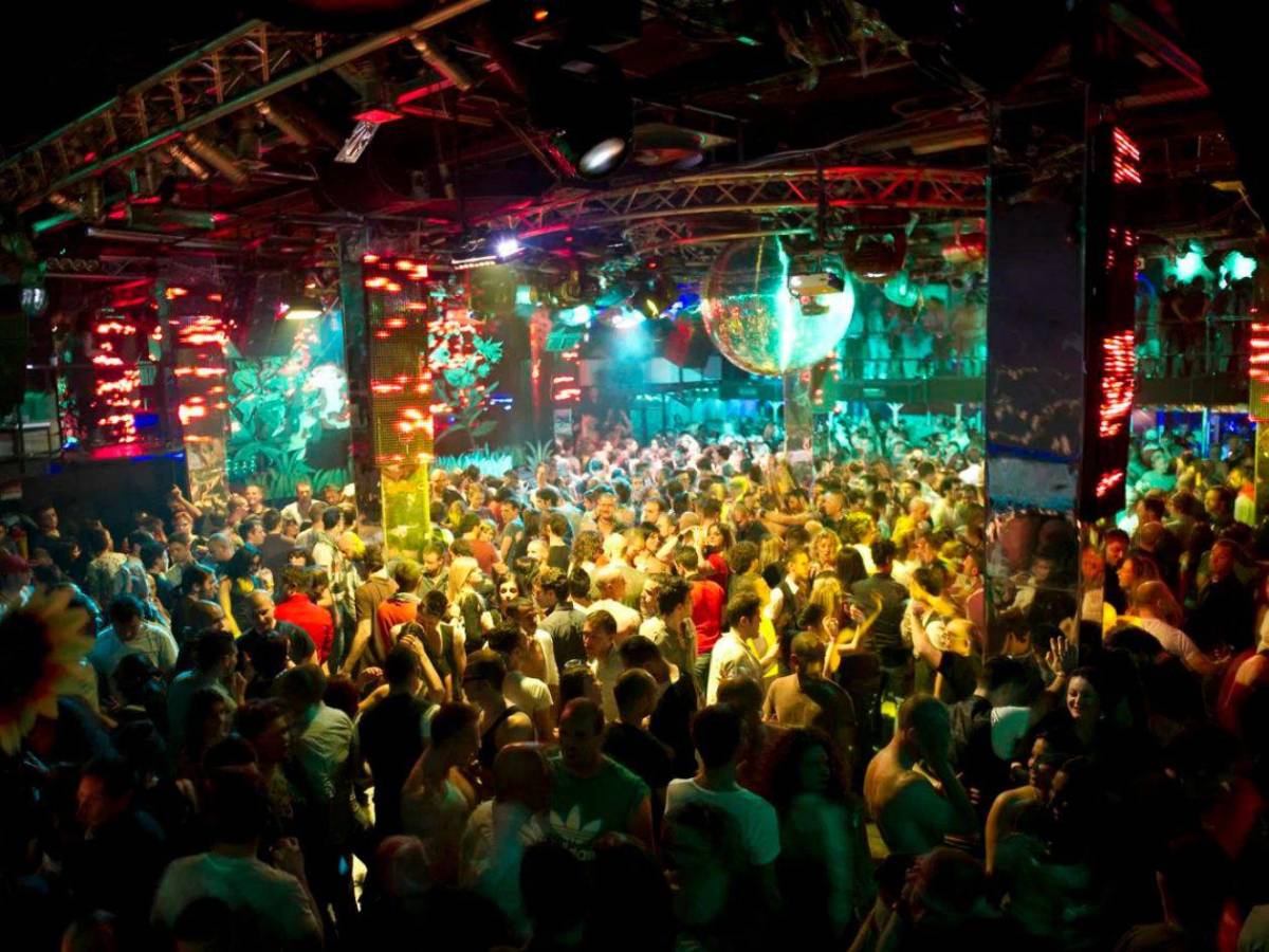 Escándalo en Italia: más de 50 futbolistas implicados fiestas clandestinas