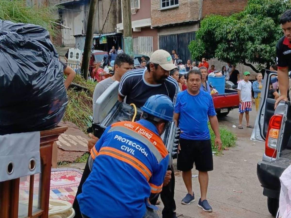 Lo perdimos todo: familias evacuadas tras derrumbes en Tegucigalpa