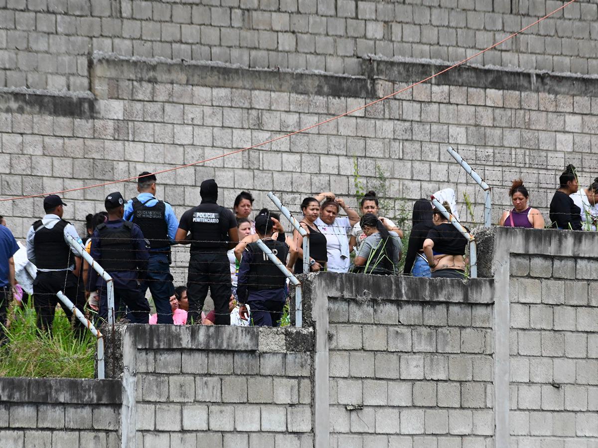 La reyerta en la cárcel femenina Cefas tensiona aún más la crisis penitenciaria que se vive en los centros penales de Honduras.