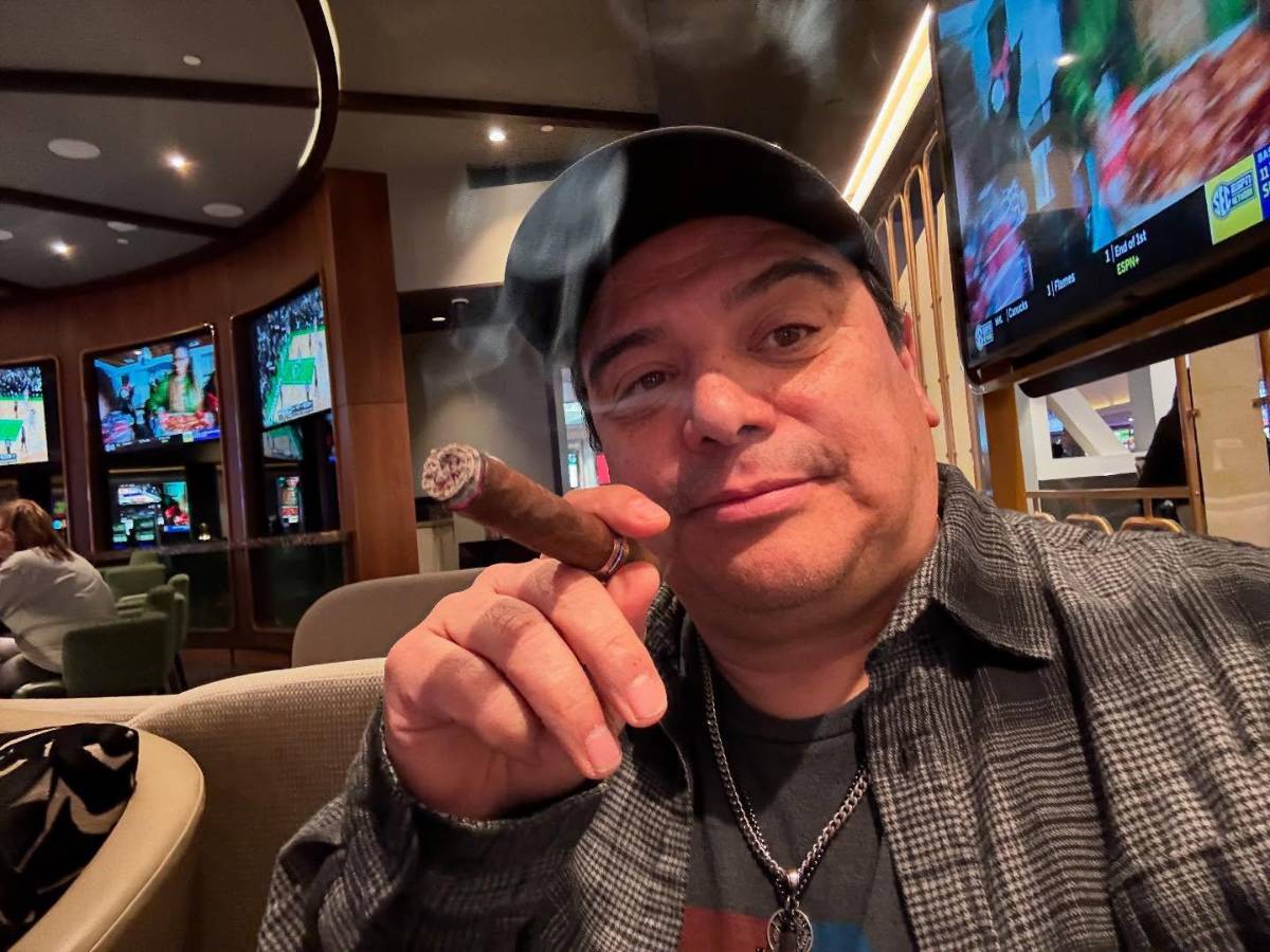 Uno de los mayores evasores de impuestos de California: acusan a comediante hondureño Carlos Mencía