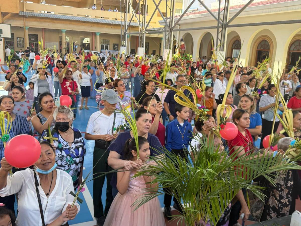 Así se vivió la tradicional procesión del Domingo de Ramos en SPS