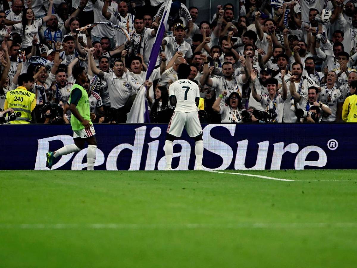 Brutal enfado de Vinicius, insólita expulsión con Real Madrid y Mou se volvió loco