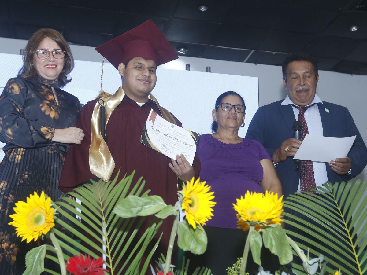 Así se vivieron las graduaciones del JTR rumbo al centenario