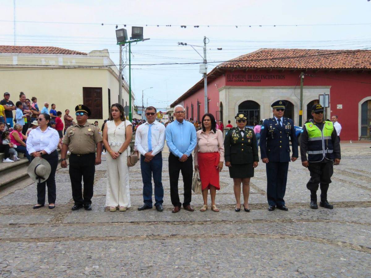 Con fervor, color y alegría, los más pequeños inician la fiesta patria en Comayagua