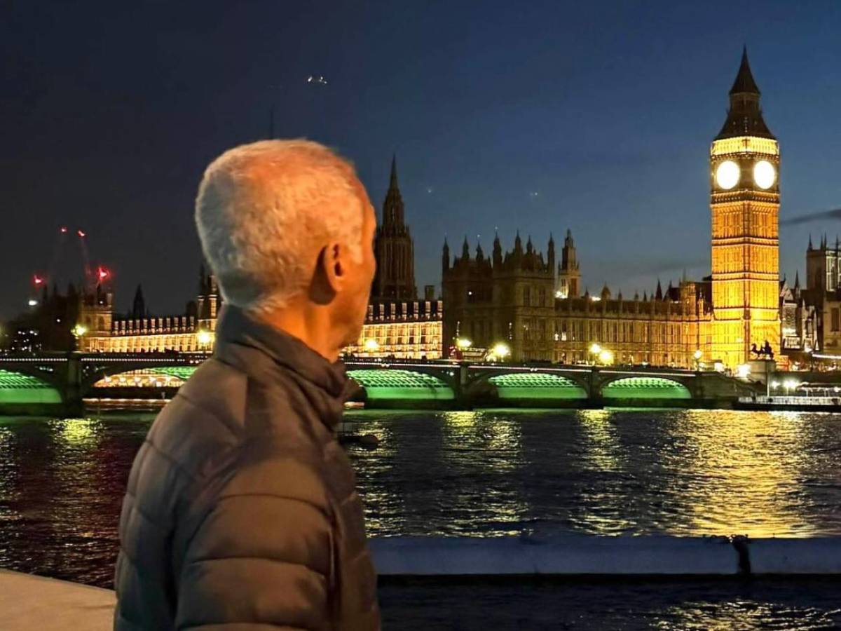 Escándalo: Romario cambia a su novia de 25 años por su mejor amiga y ella reacciona