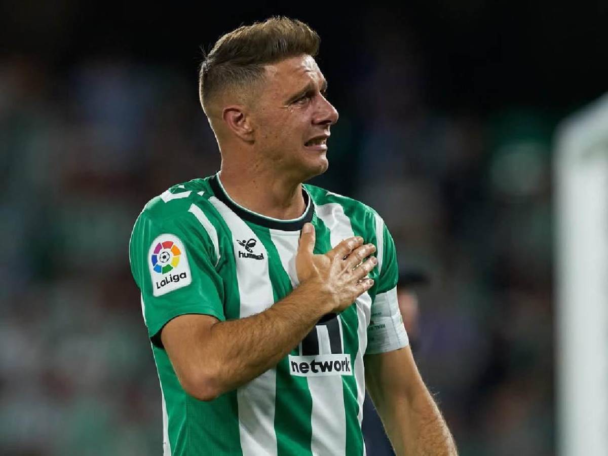 Fue relacionada con Casillas y le filtran chats con otro futbolista; ella responde