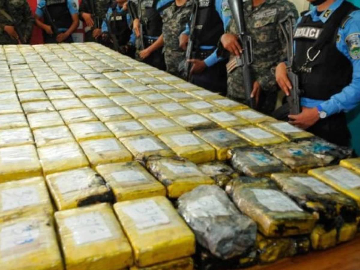 Condenan a 11 años de cárcel a 10 hondureños por traficar toneladas de cocaína