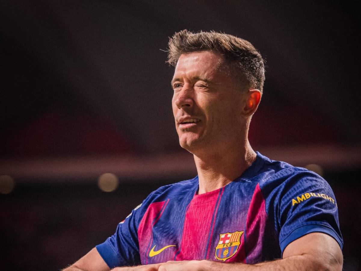 Lewandowski se reúne con otro gigante: Podría irse del Barcelona y el club tiene su reemplazo