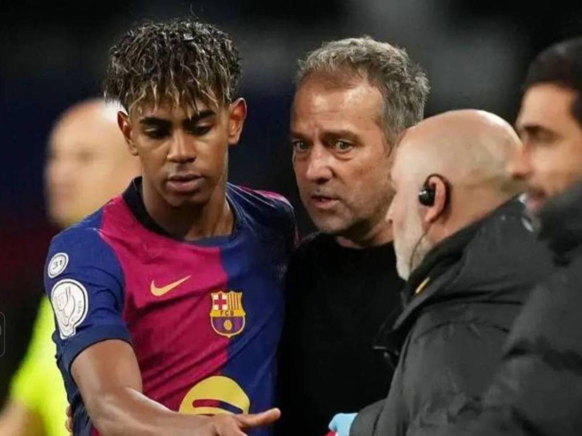 Flick analiza una decisión clave en el Barcelona y Lamine está bajo observación