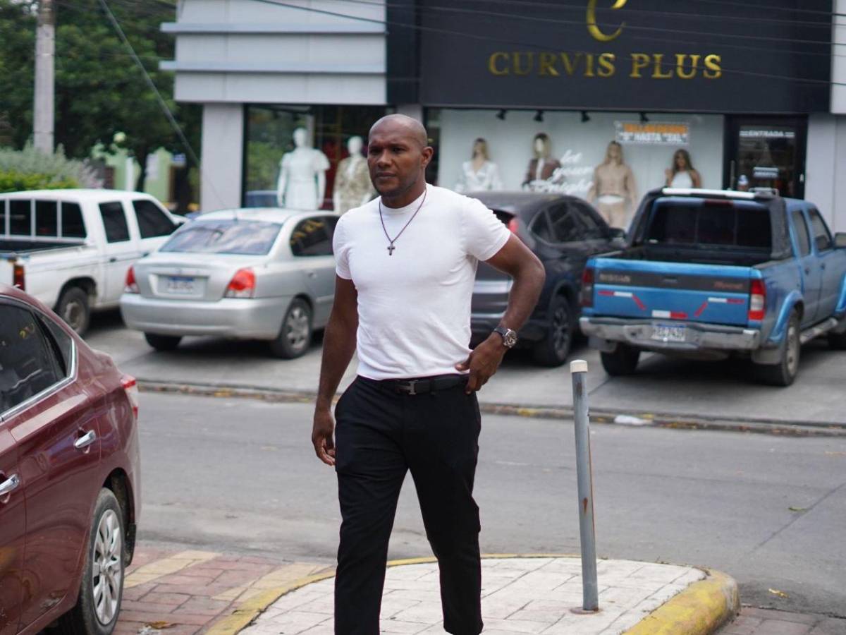 Juan Anangonó al borde del llanto en su despedida de Marathón