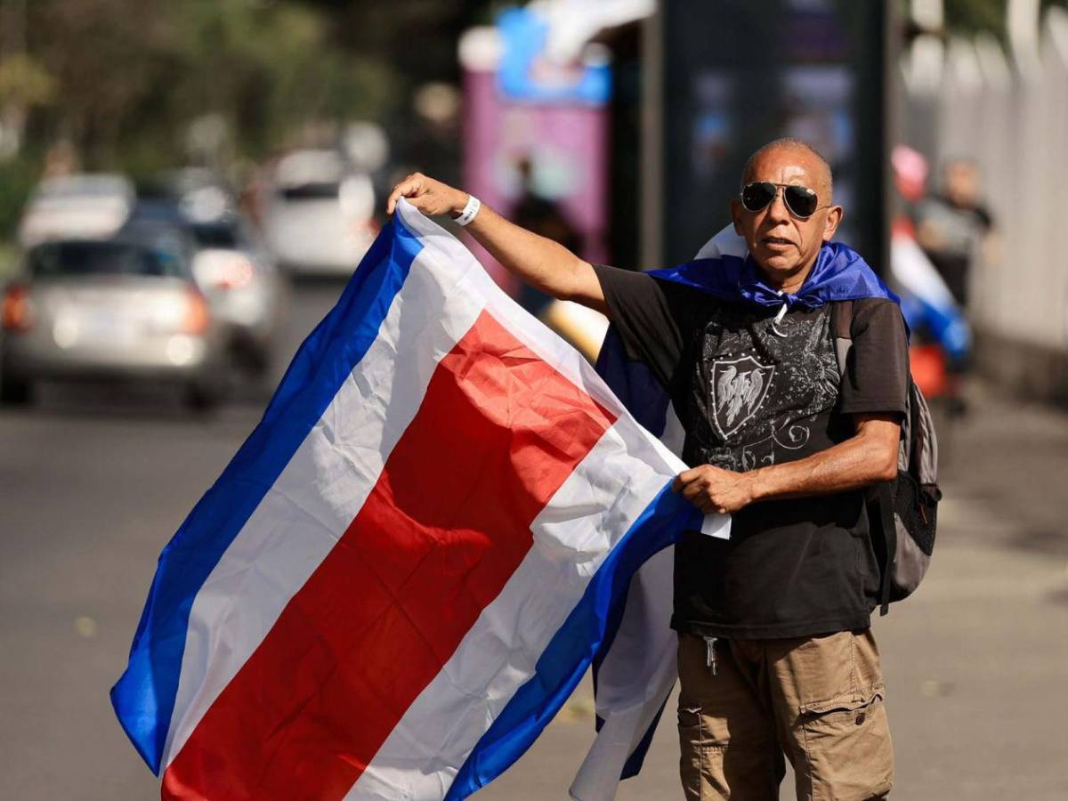 Alemán sorprendió a la H y ambientazo previo al duelo Costa Rica–Honduras