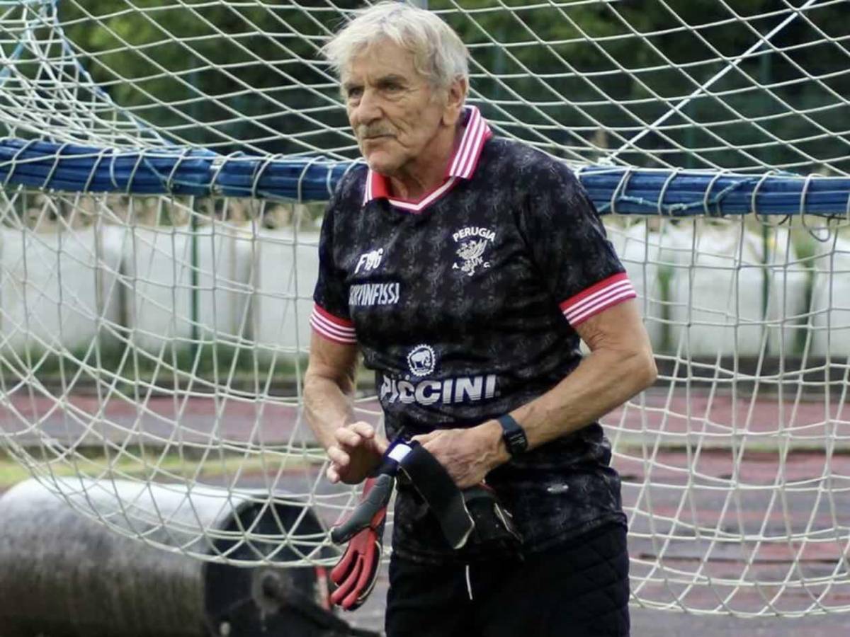 Exportero regresa al fútbol con 83 años: Sin Maradona, yo hubiese sido el número 1