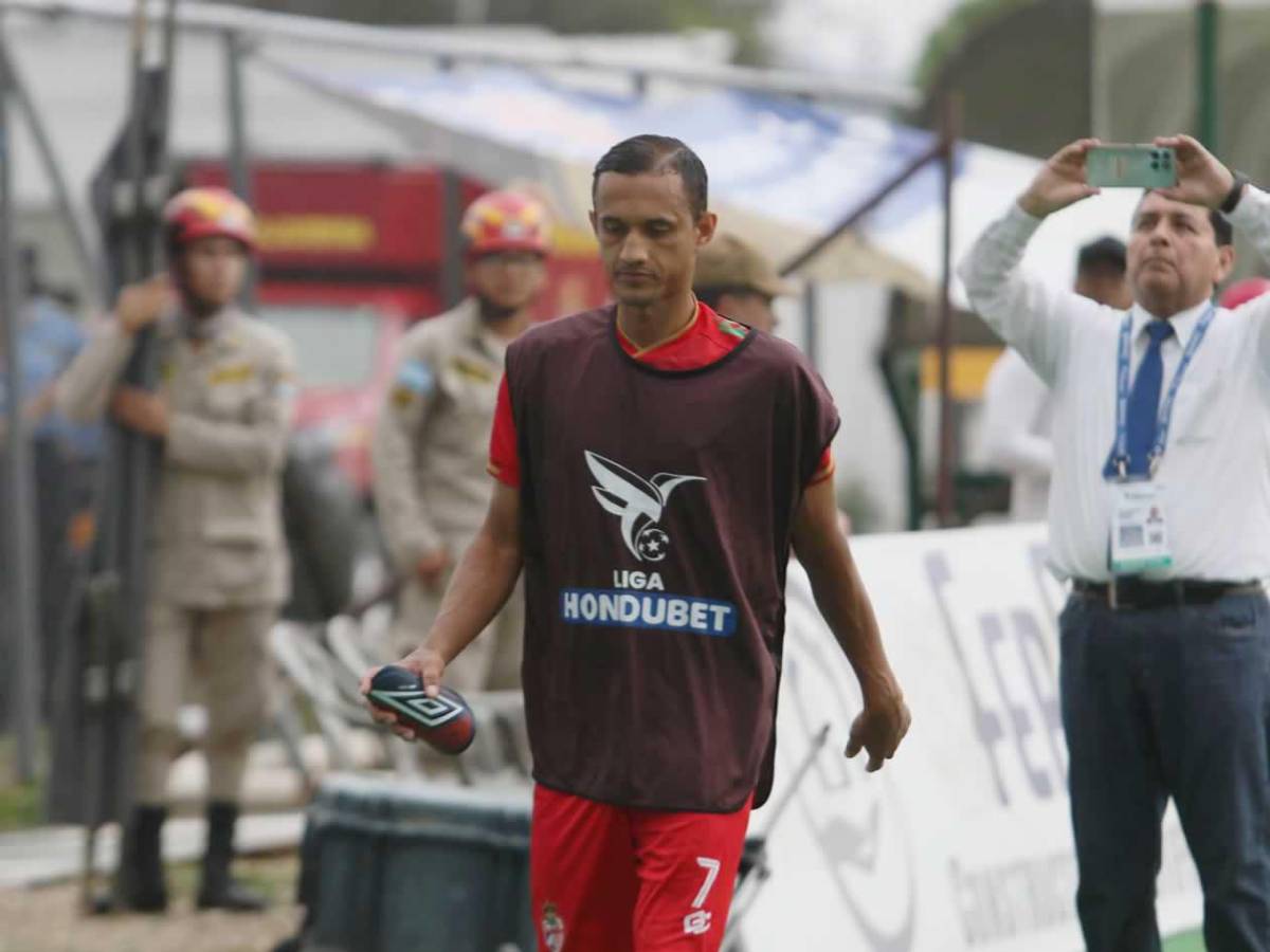 Real Sociedad llora el descenso, festejo de Juticalpa, beso a novia y hubo invasión