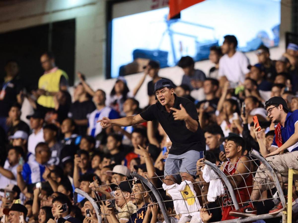 Tiktokers Honduras vs Brasil: Llanto, euforia y hasta un detenido en show de Jon Z