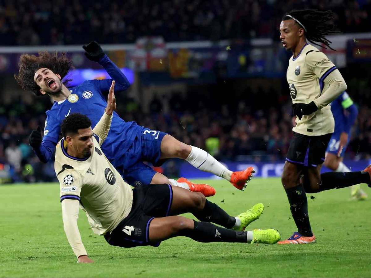 Araújo pidió un tiempo al Barcelona para no jugar: revelan increíble motivo