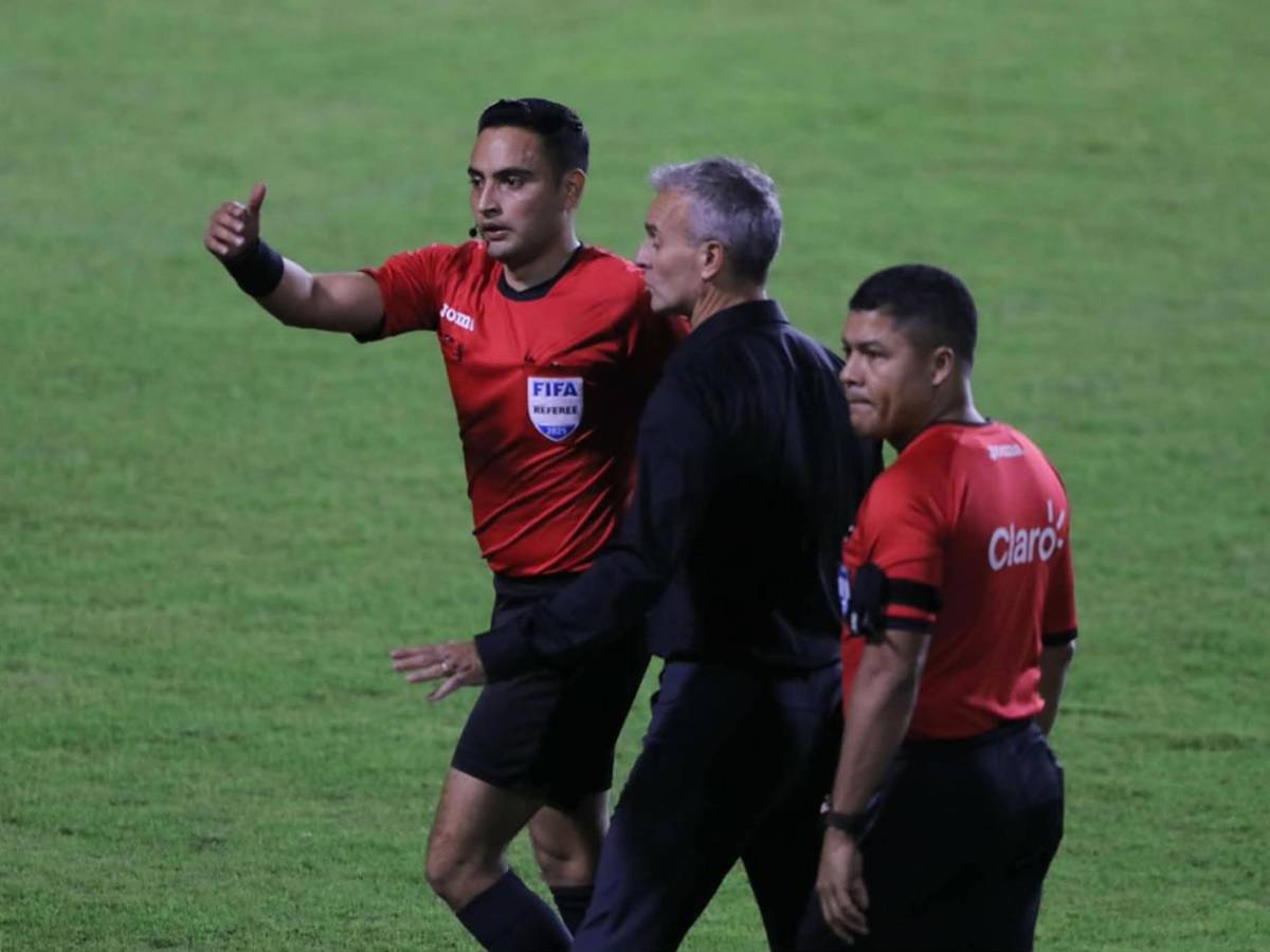 Fiesta de Olimpia, héroe, Espinel desatado, bronca y ¿quién es la pelirroja en la Gran Final?