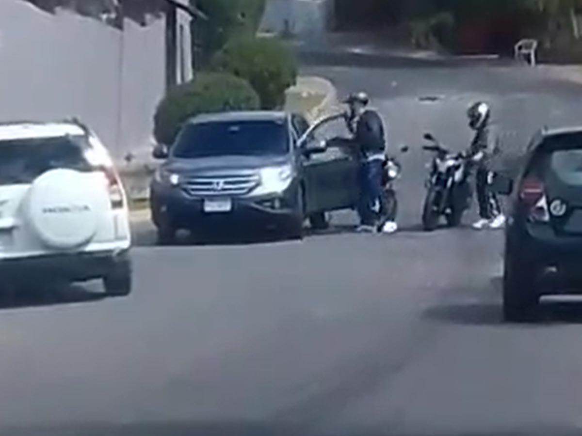 Video: En moto asaltan a conductor de camioneta en Tegucigalpa