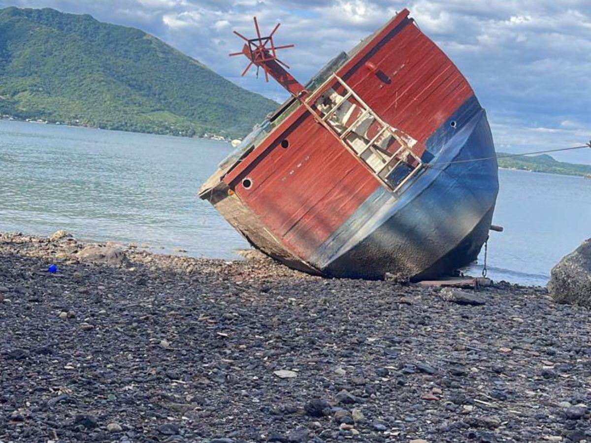 ¿Quién es la mujer que aceptó el reto de rescatar el velero Rosalinda?