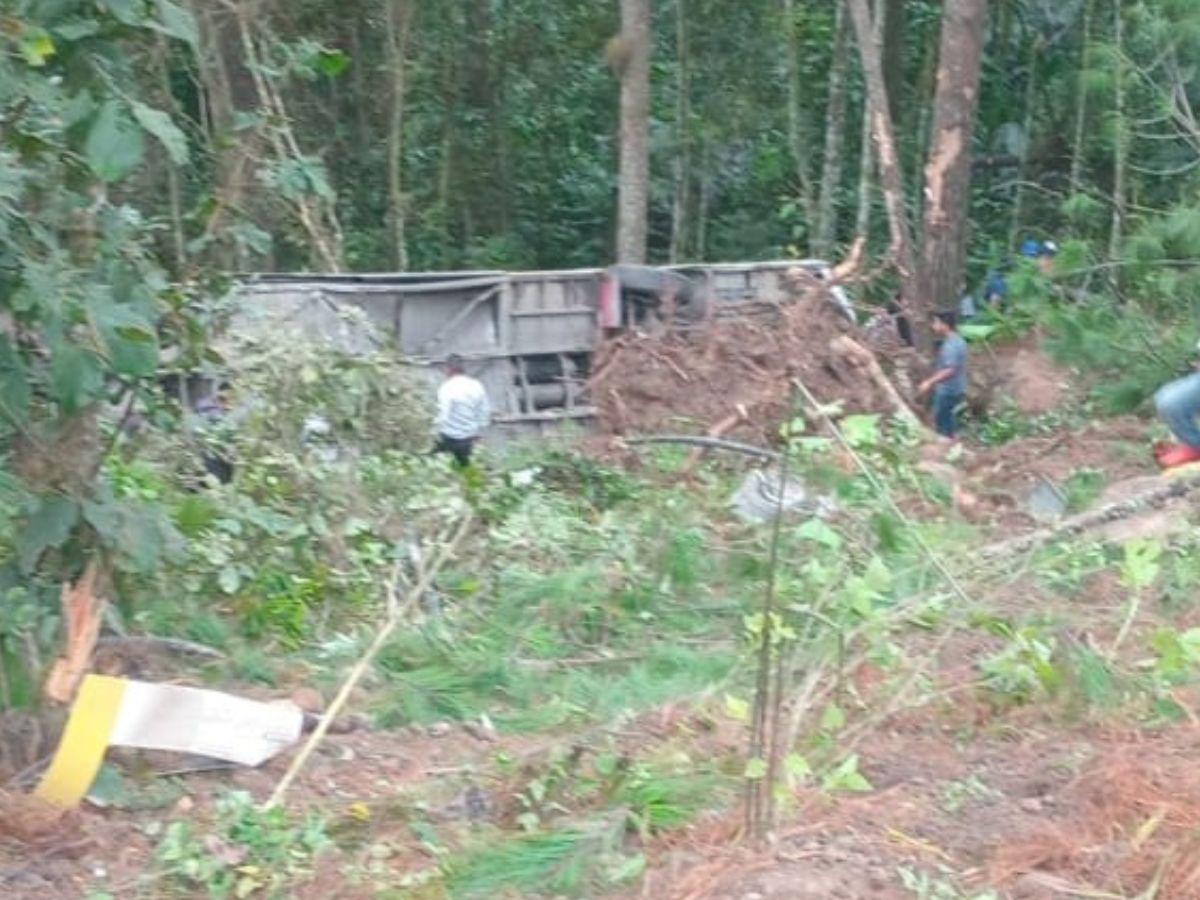Salen a la luz las posibles causas del accidente de bus en Intibucá