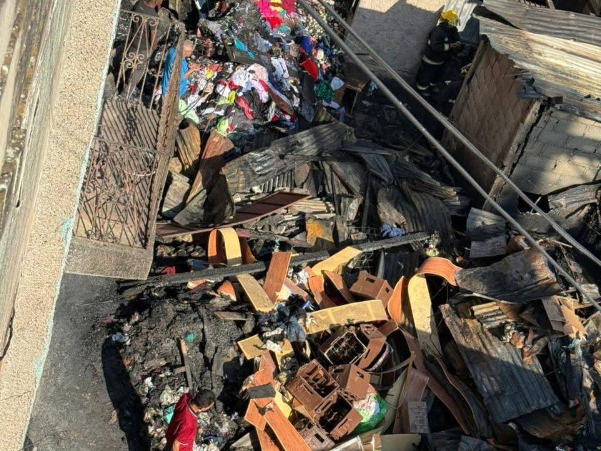 Así quedó el mercado Galindo tras el feroz incendio que dejó heridos y severos daños