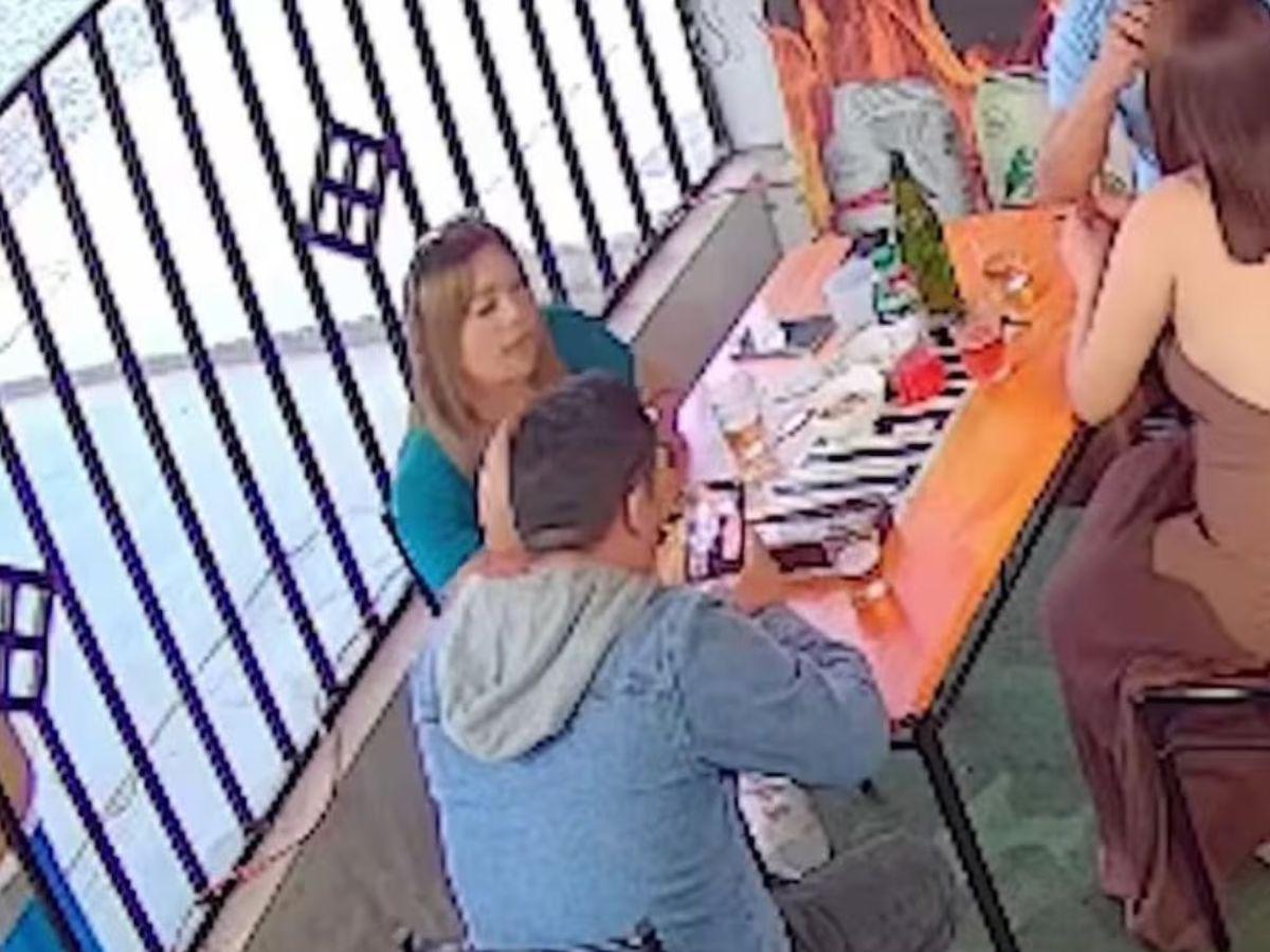 Abogada es asesinada a balazos dentro de un bar; sicario le disparó por la nuca