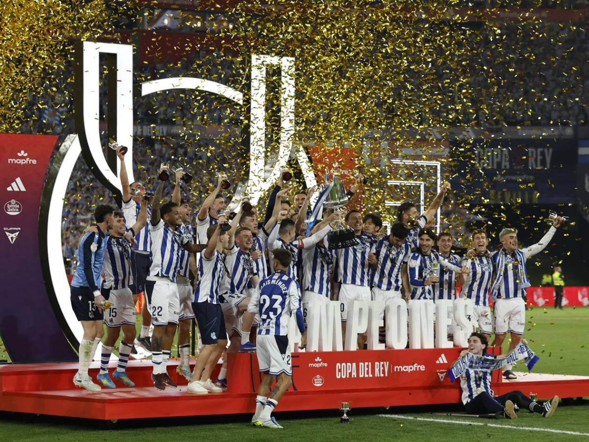 Simeone hundido, Griezmann con triste final y 'madridista' festeja la Copa del Rey