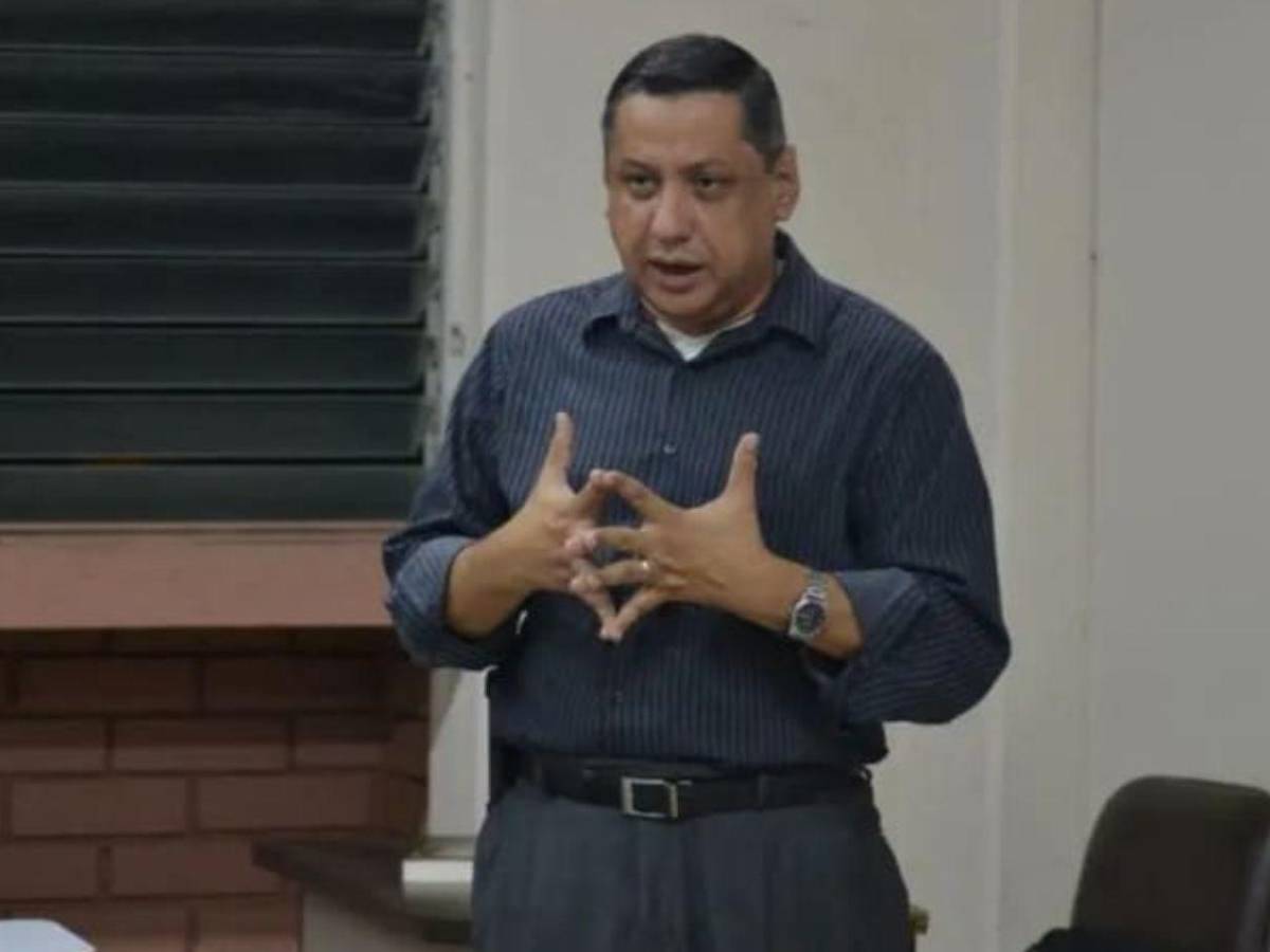 Quién era René Gavarrete, el periodista y docente que marcó generaciones en Honduras