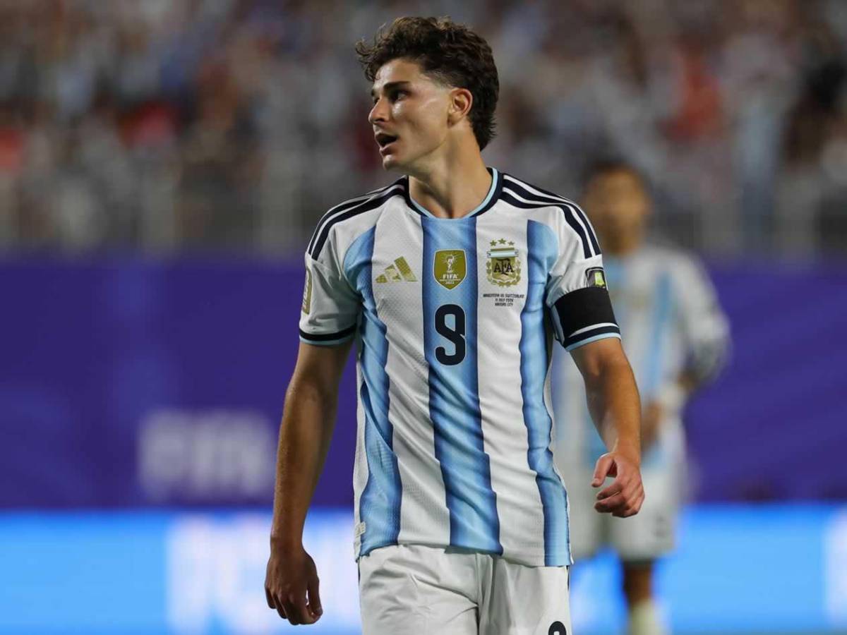 Mercado: Crack mundial elige al Real Madrid, salida en el Barcelona y golpe a Julián Álvarez