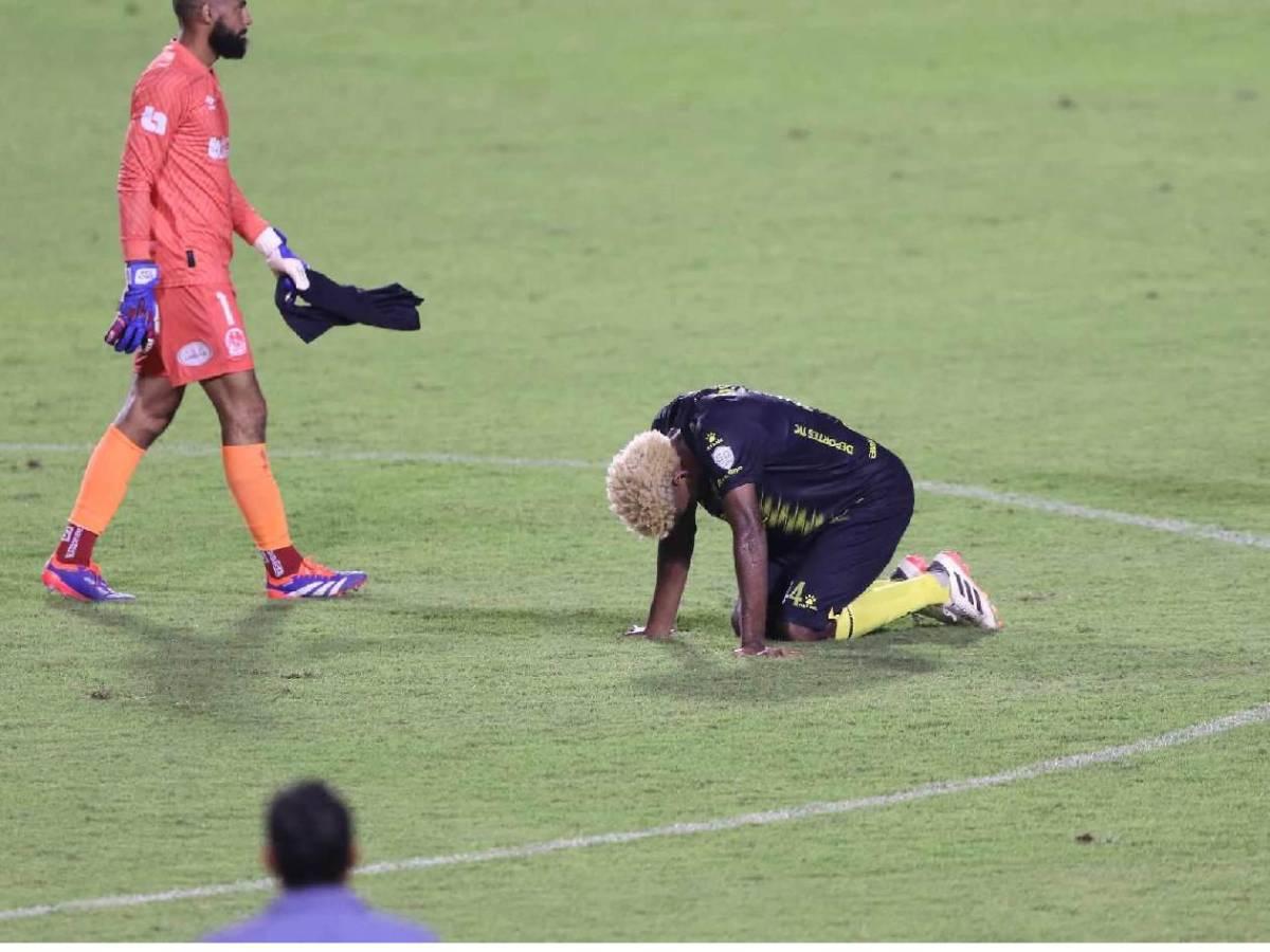 Real España hundido, decepción y así reaccionó Jeaustin tras perder la final ante Olimpia