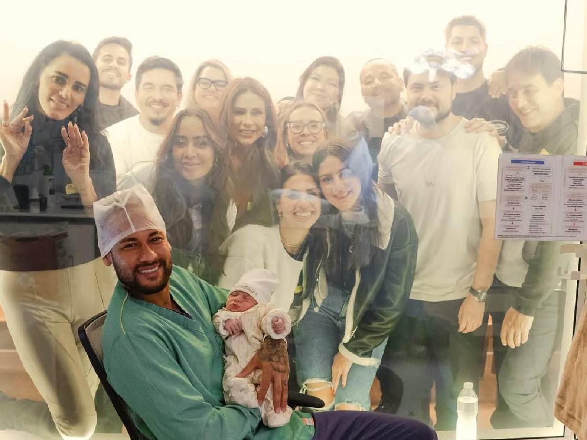 Neymar se convierte en padre otra vez: ¡De tres mujeres diferentes!