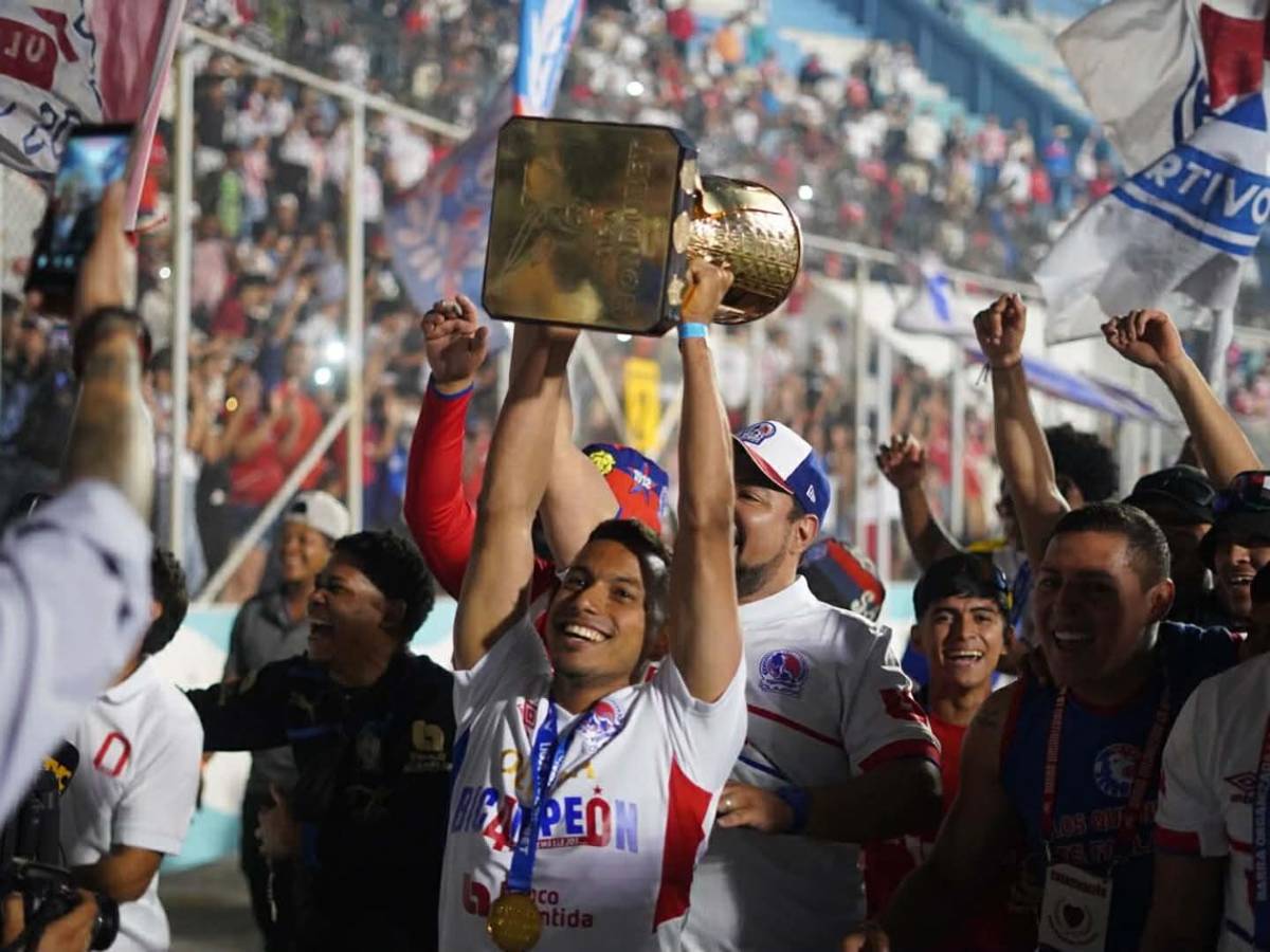 Olimpia celebra la Copa 40, Espinel como nunca antes visto y gesto de Marathón