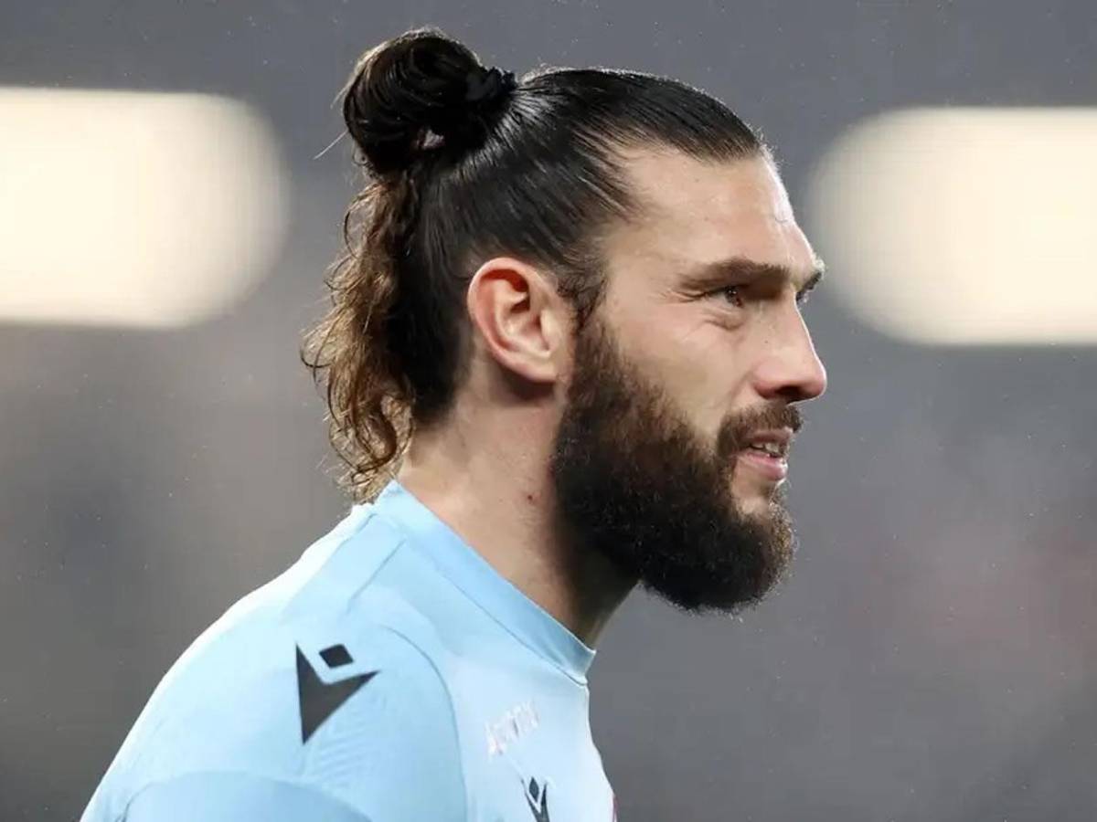 Figura de la Premier League revela el nombre del famoso que abusó de él en 2021