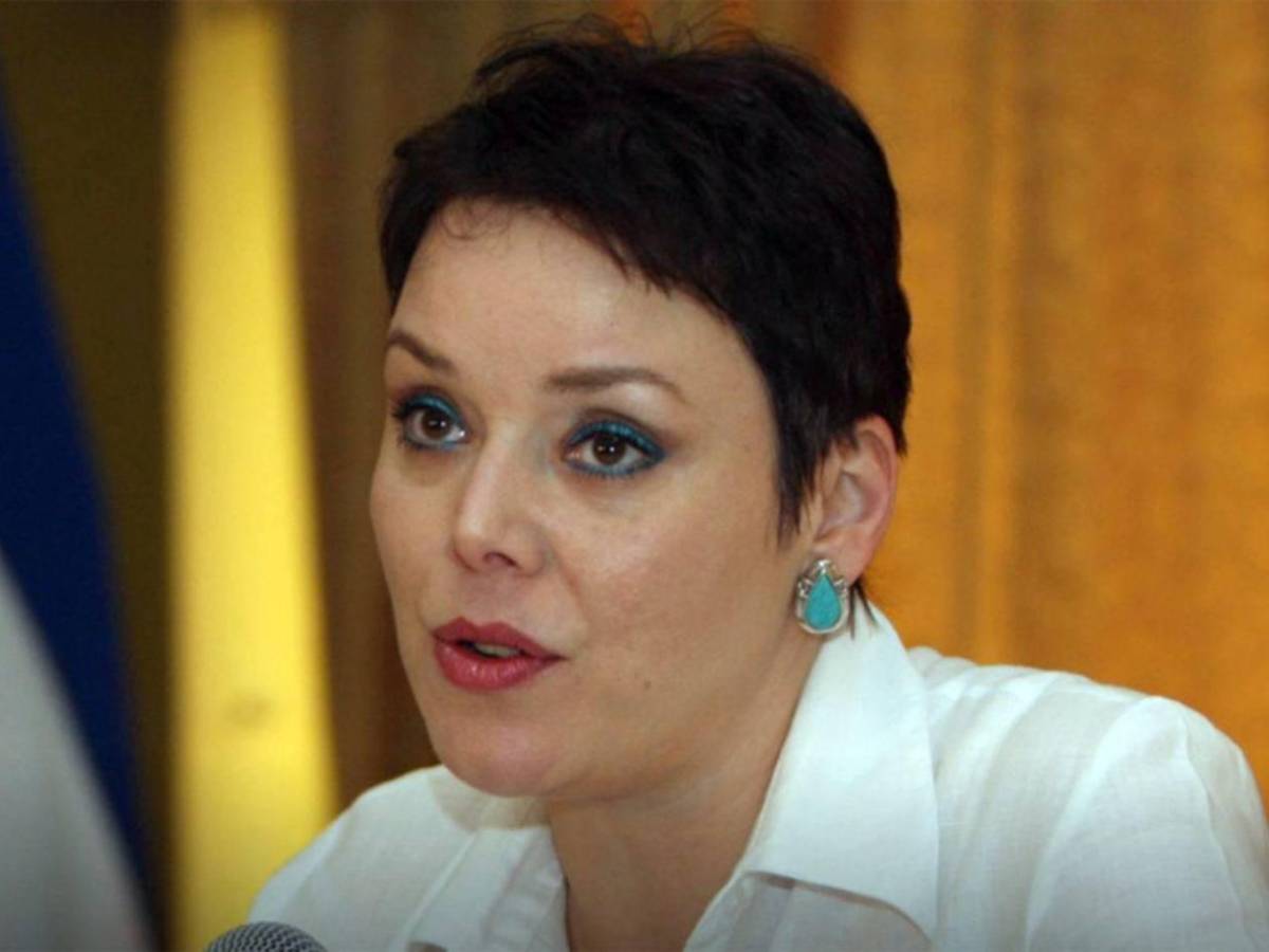 Beatriz Valle y Gerardo Torres se enfrentan por narcovideo de “Carlón”