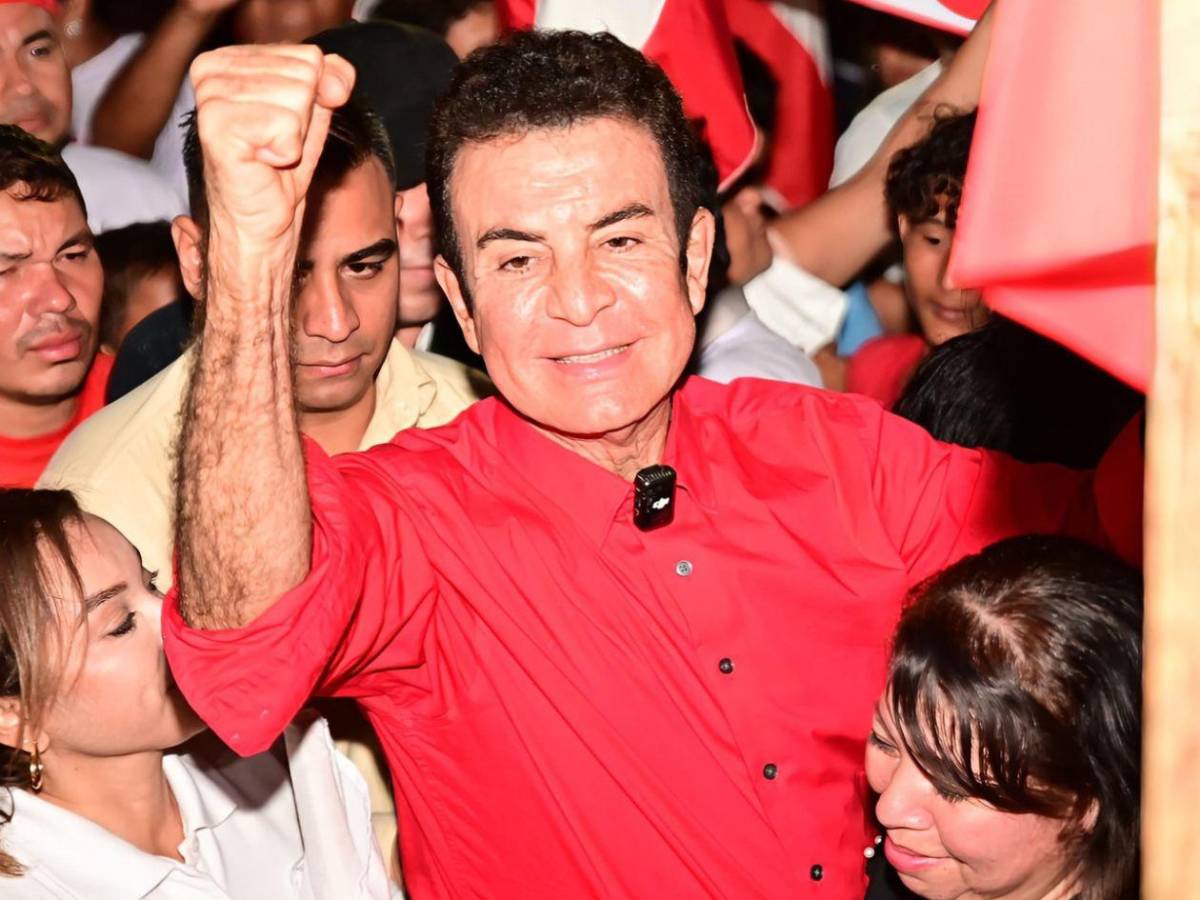 Teléfono y USB, pruebas que hunden a Fabiola Abudoj, según Nasralla