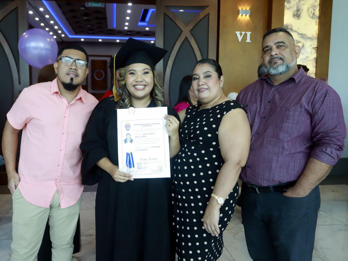 Así se vivió la ceremonia de graduación de Unah-Cortés