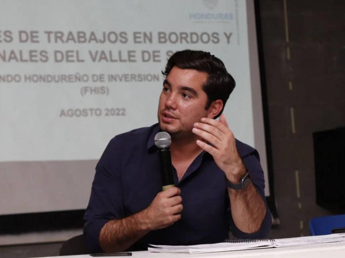 Octavio Pineda encara a exministro de Salud tras grave acusación