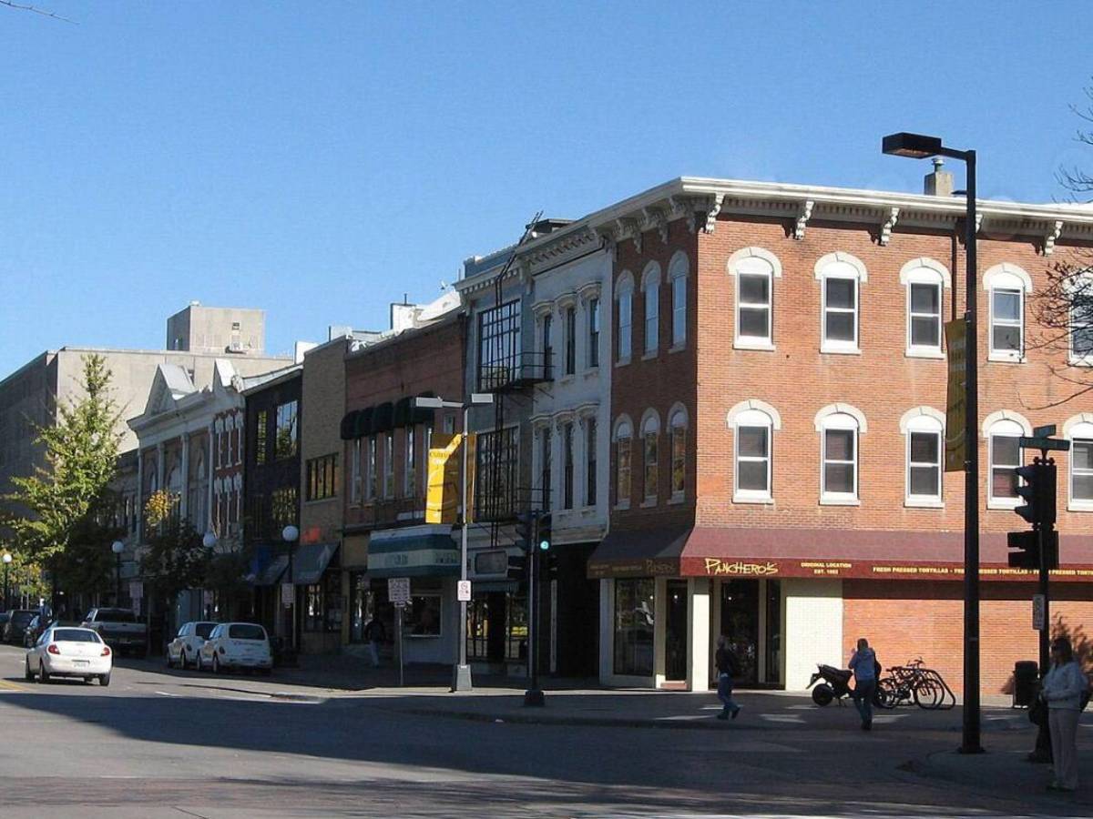 Regresaban de la iglesia: Pareja de hondureños y su hijo fallecen en accidente en EEUU