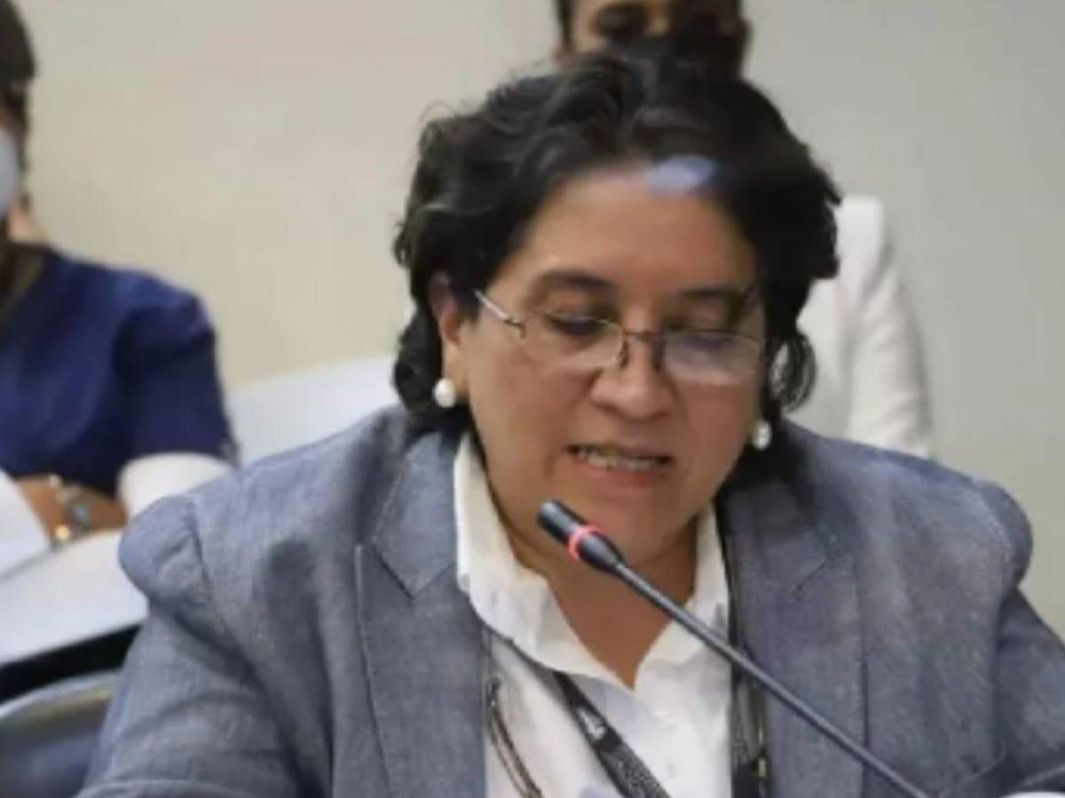 Suyapa Figueroa destapa que exdiputado de Libre apareció con plaza médica en el Hospital San Felipe