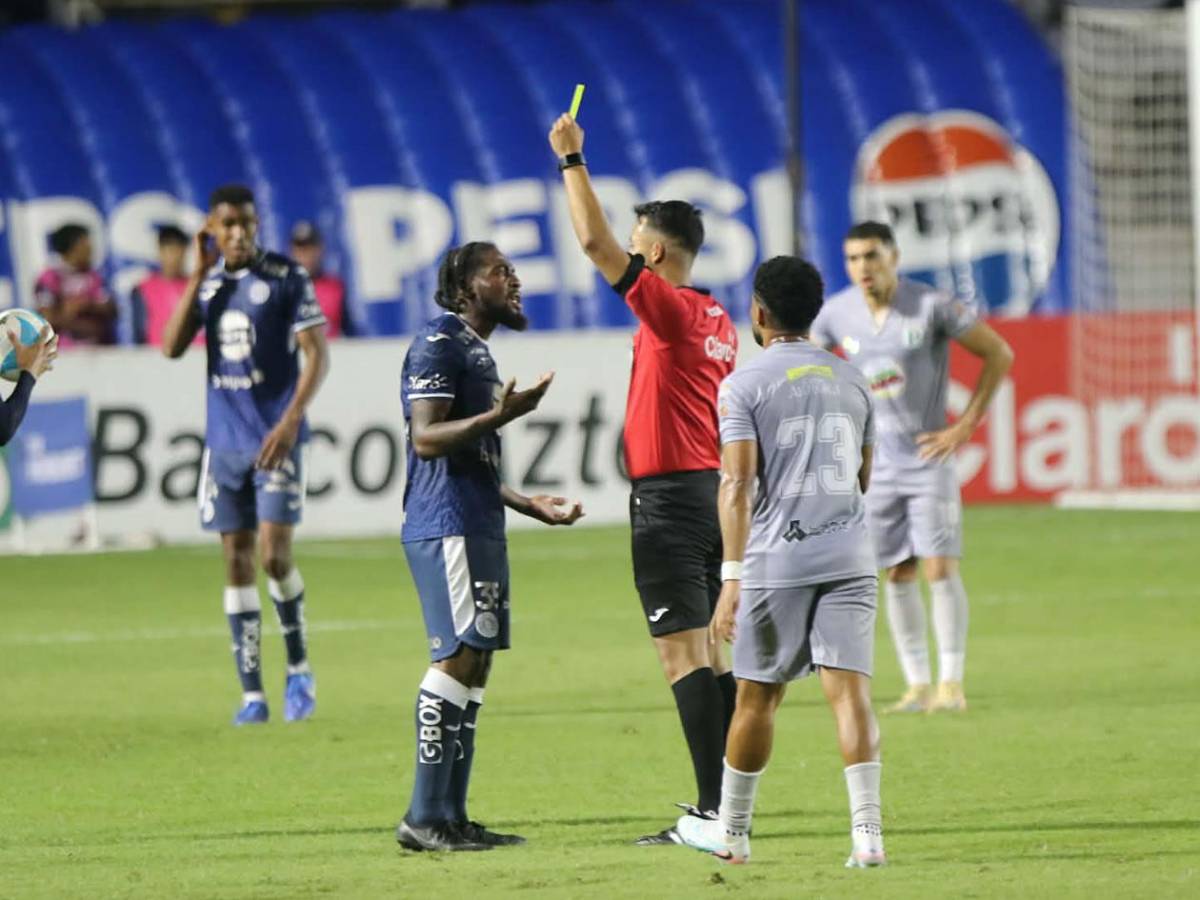 Festejos de Motagua, el jugador señalado en Platense y el descuido de bella chica